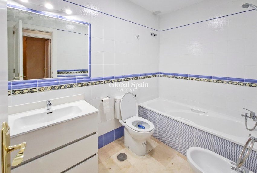Venta - CASA -
VILLAMARTÍN