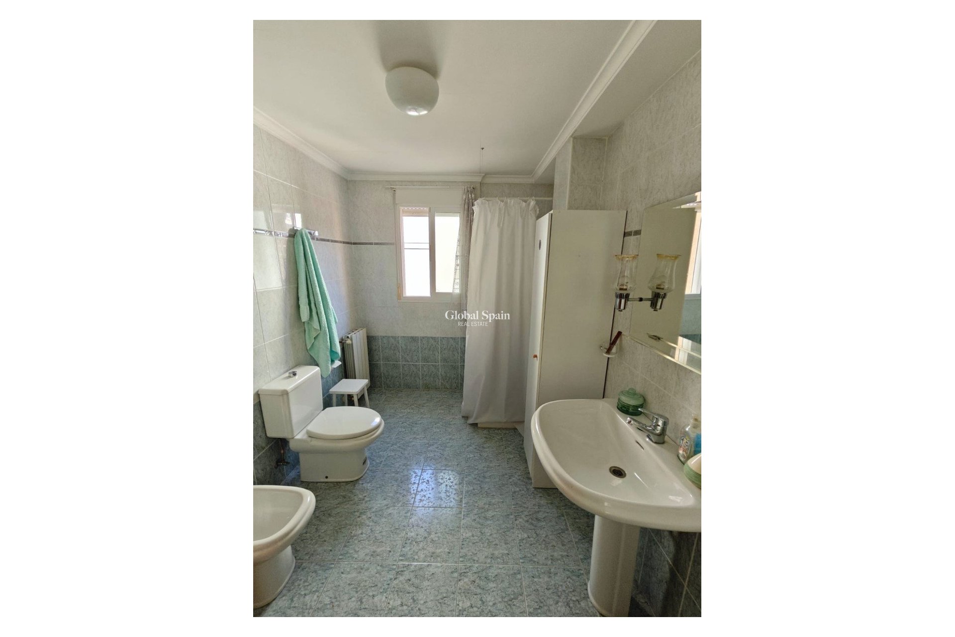 Venta - CASA -
XERESA - Pueblo