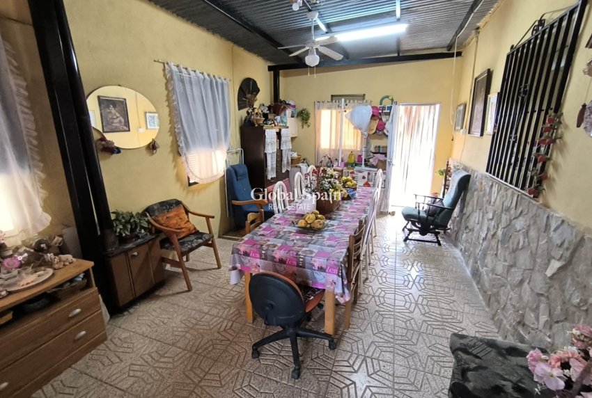 Venta - CASA -
YECLA - Inland