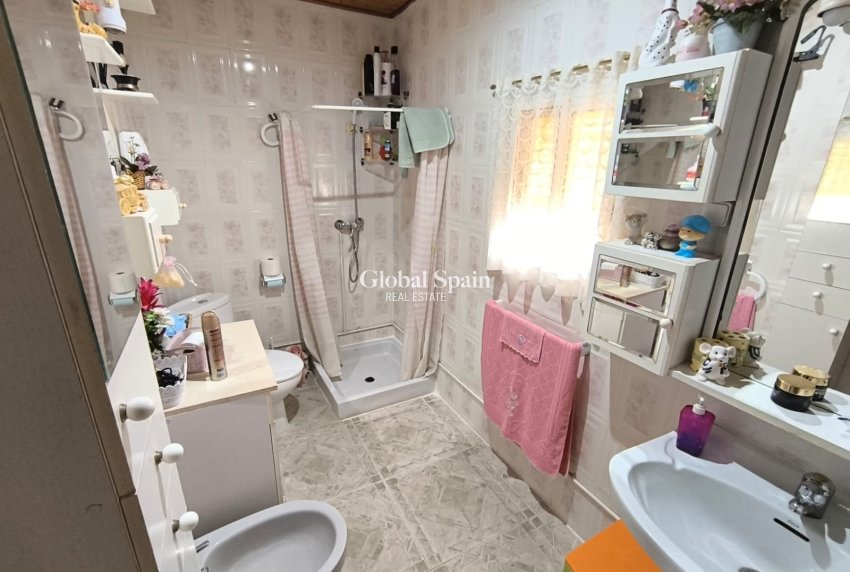 Venta - CASA -
YECLA - Inland