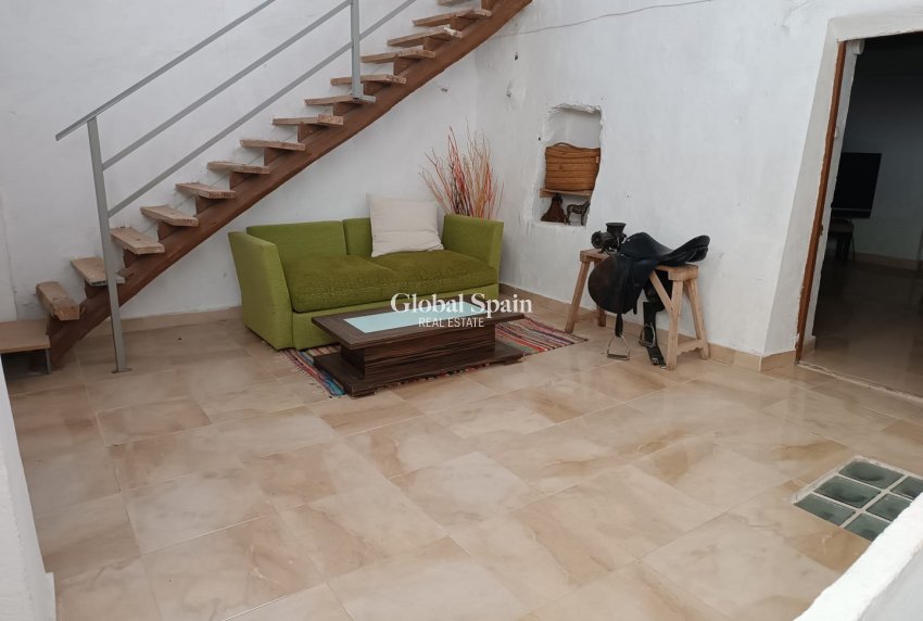 Venta - CASA -
YECLA - Inland