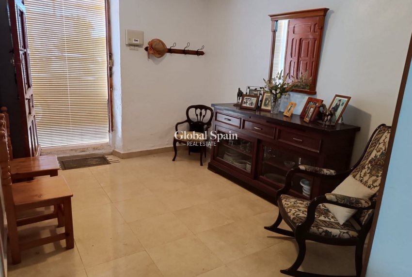 Venta - CASA -
YECLA - Inland