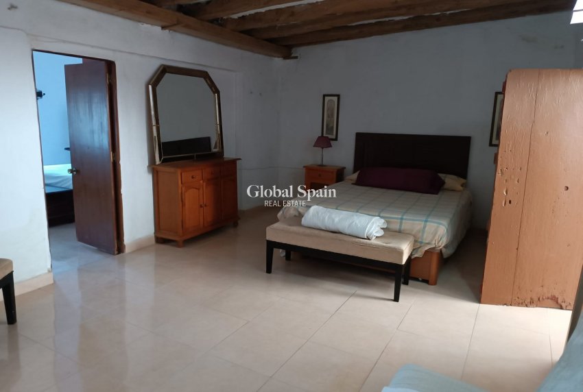 Venta - CASA -
YECLA - Inland