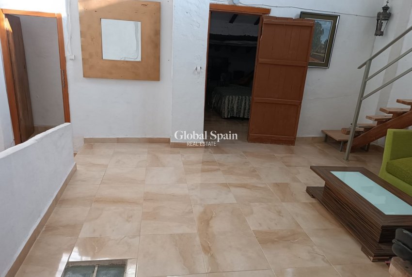 Venta - CASA -
YECLA - Inland