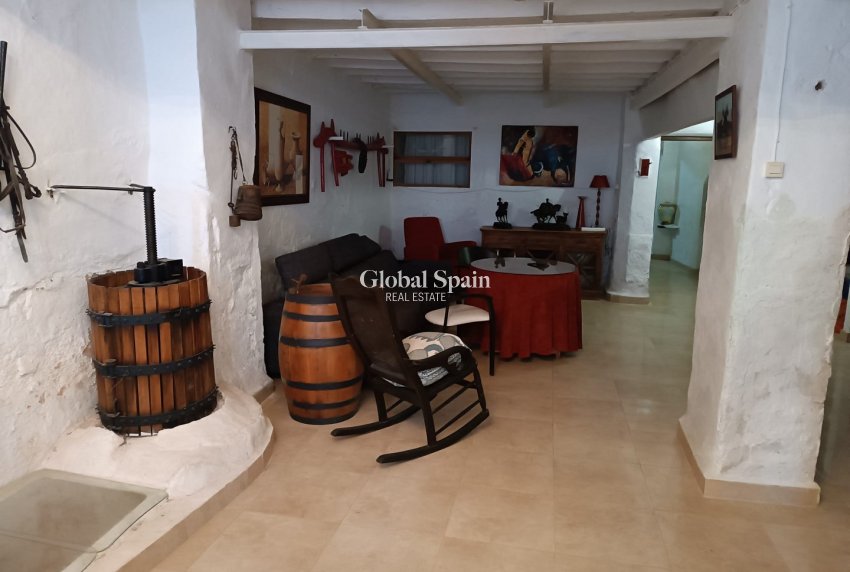 Venta - CASA -
YECLA - Inland