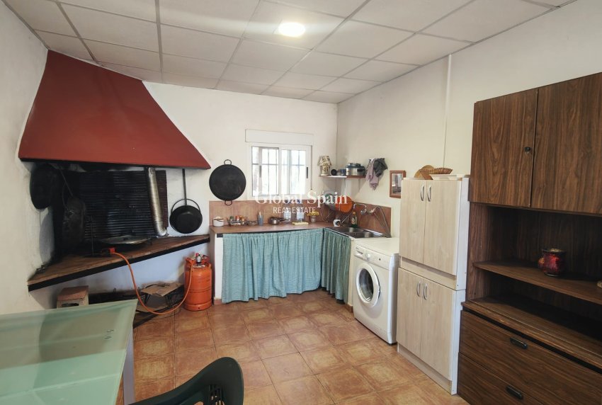 Venta - CASA -
YECLA - Inland