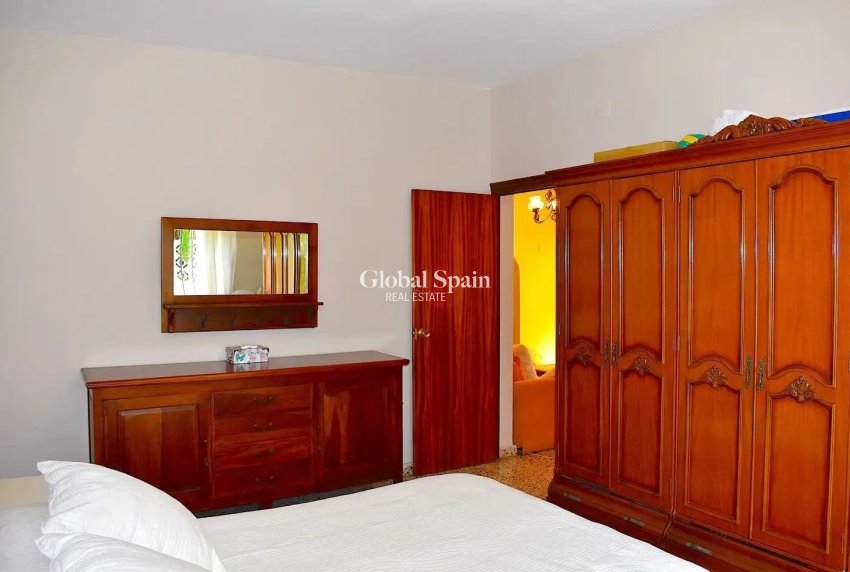 Venta - Chalet independiente -
Albir - center