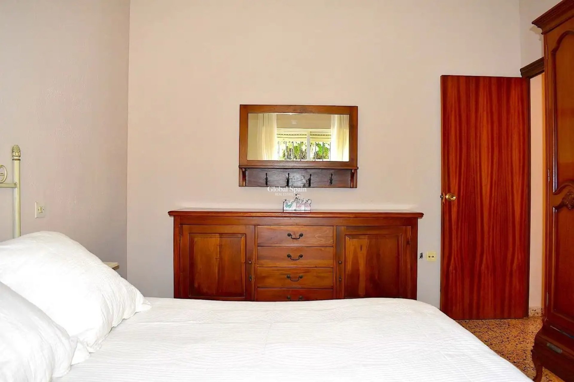 Venta - Chalet independiente -
Albir - center