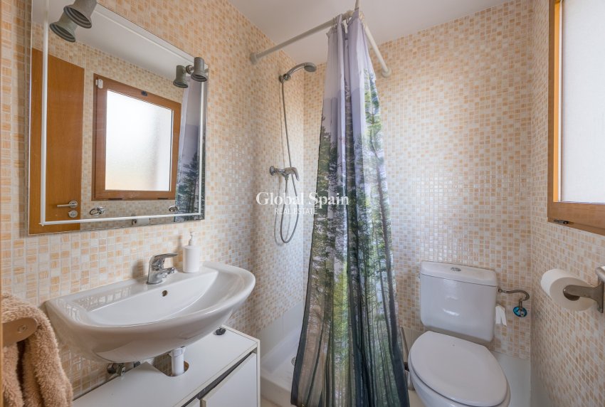 Venta - Chalet independiente -
POLOP - Polop