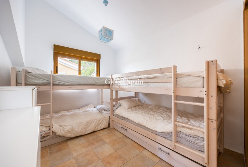 Venta - Chalet independiente -
POLOP - Polop