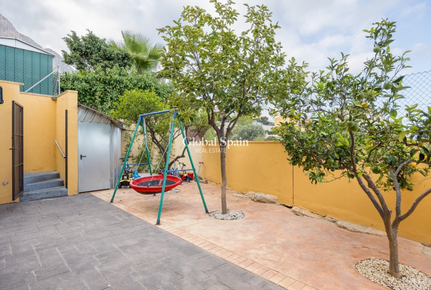 Venta - Chalet independiente -
POLOP - Polop