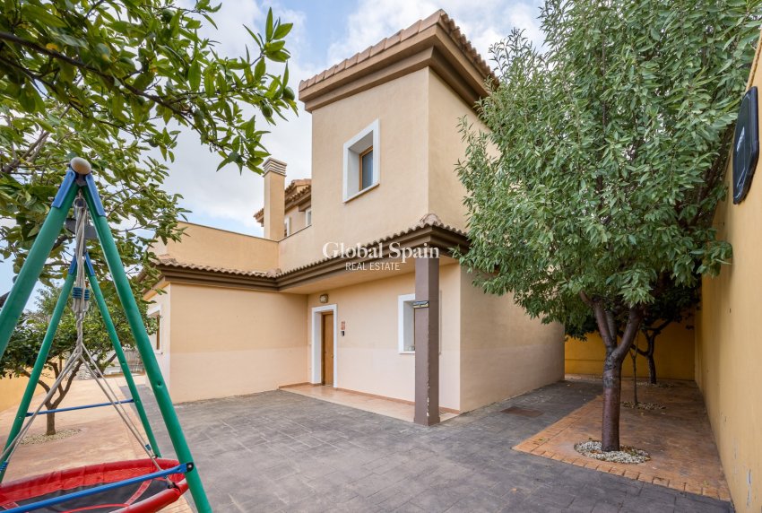 Venta - Chalet independiente -
POLOP - Polop