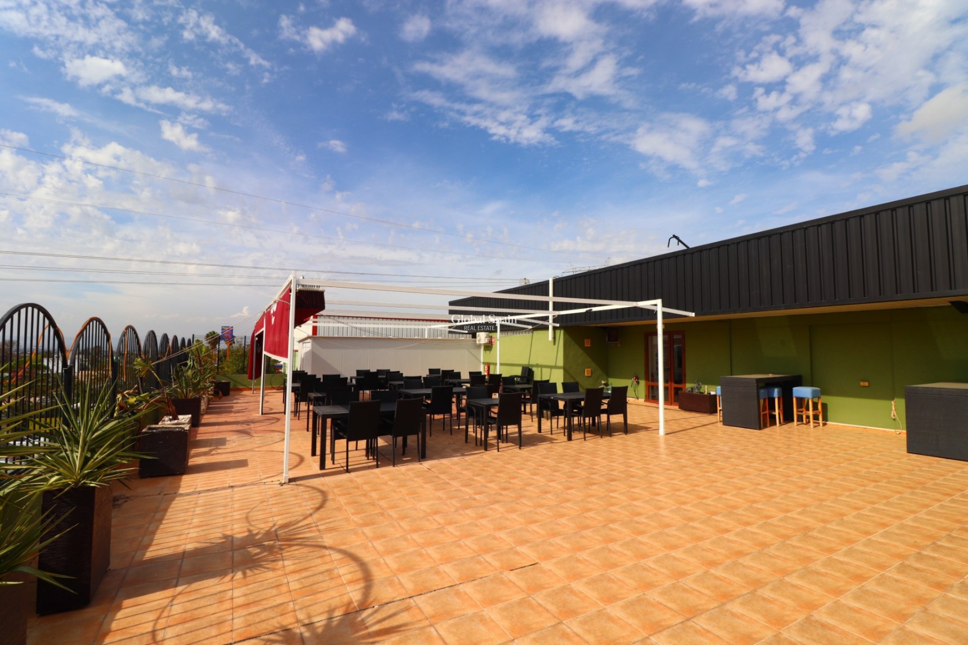 Venta - Comercial (en régimen de arrendamiento) -
CIUDAD QUESADA - Ciudad Quesada - Town