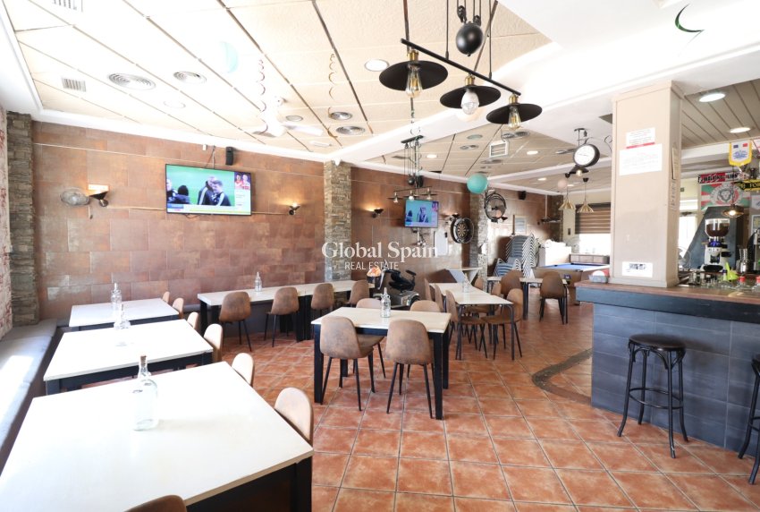 Venta - Comercial (en régimen de arrendamiento) -
Formentera del Segura - Formentera - Village