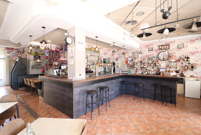 Venta - Comercial (en régimen de arrendamiento) -
Formentera del Segura - Formentera - Village