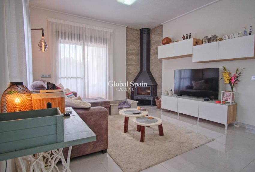 Venta - Comercial (propiedad absoluta) -
DOLORES - Dolores - Country