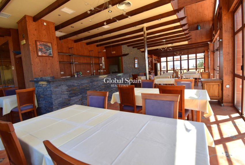 Venta - Comercial (propiedad absoluta) -
Orihuela Costa - Los Dolses