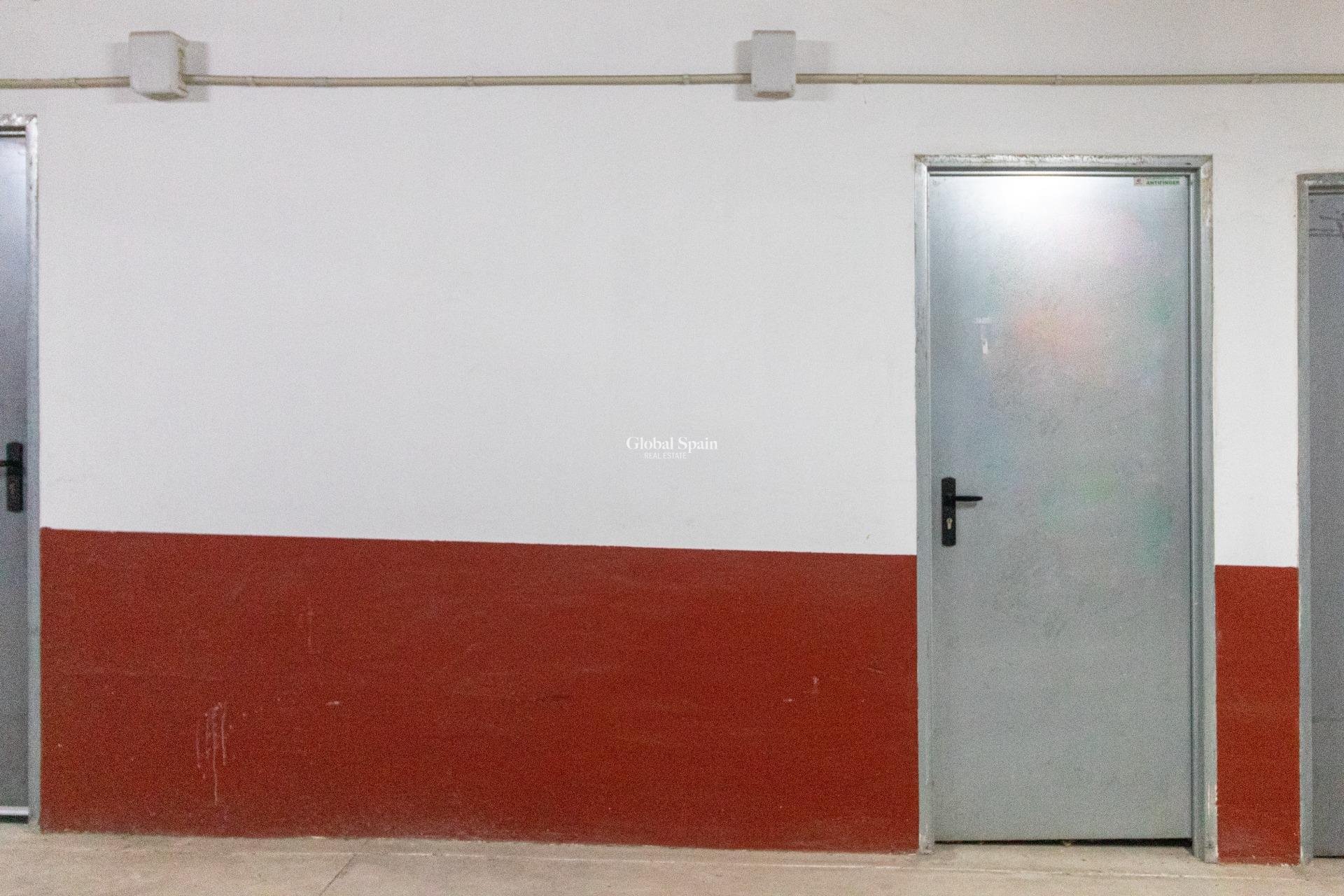 Venta - Despensa -
ORIHUELA COSTA - Agua Marina