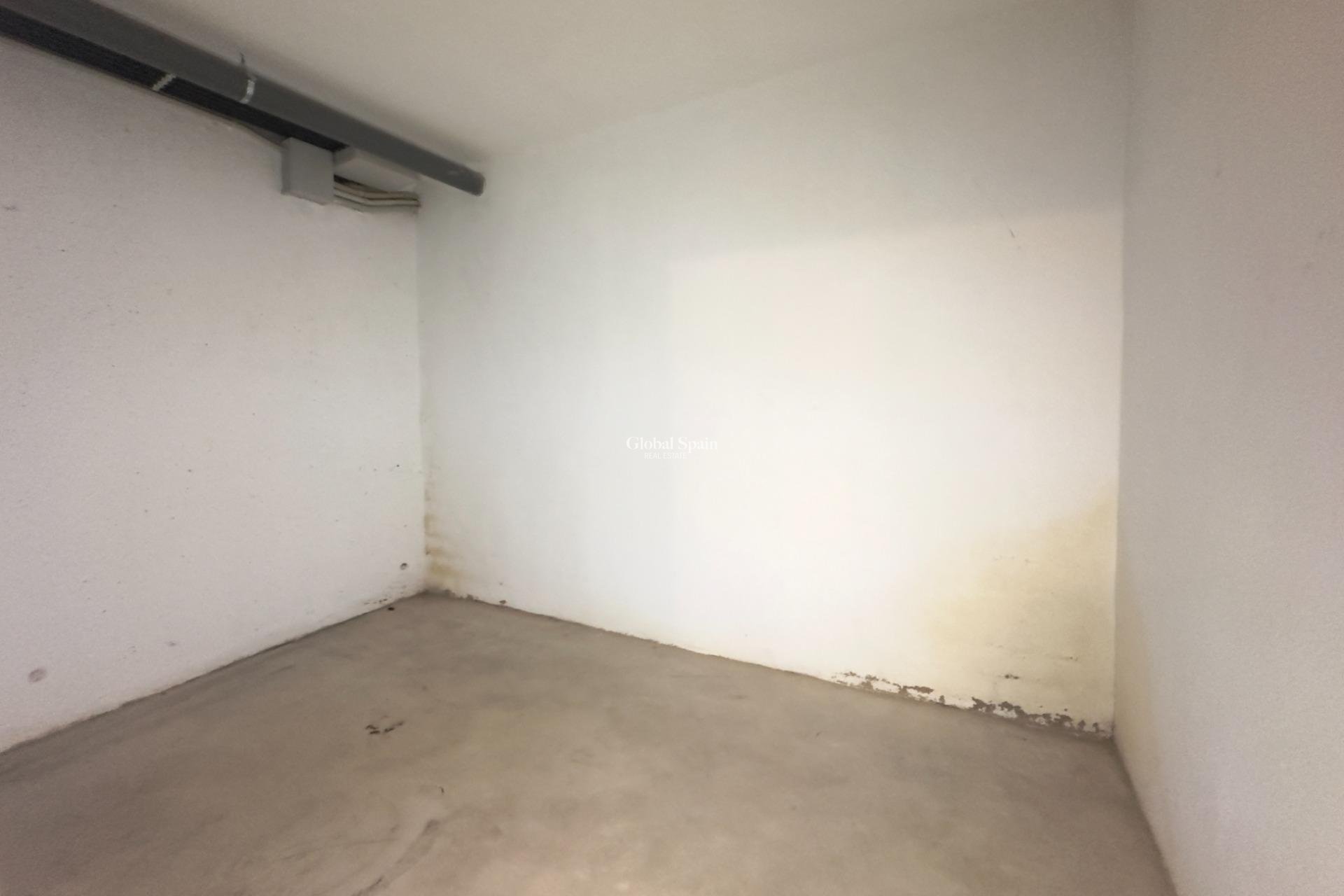 Venta - Despensa -
ORIHUELA COSTA - Aguamarina