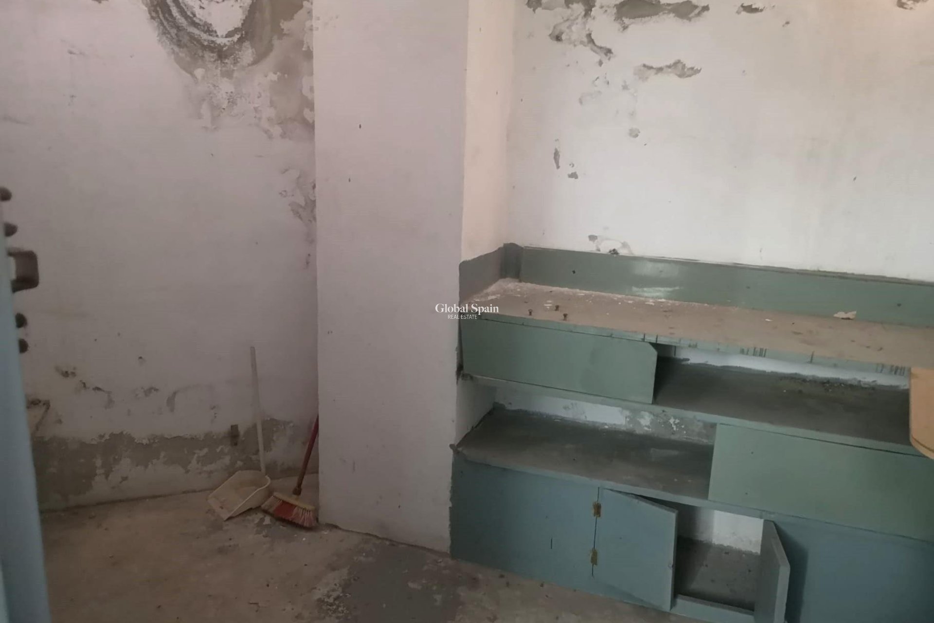 Venta - Despensa -
TORREVIEJA - Estacion de autobuses