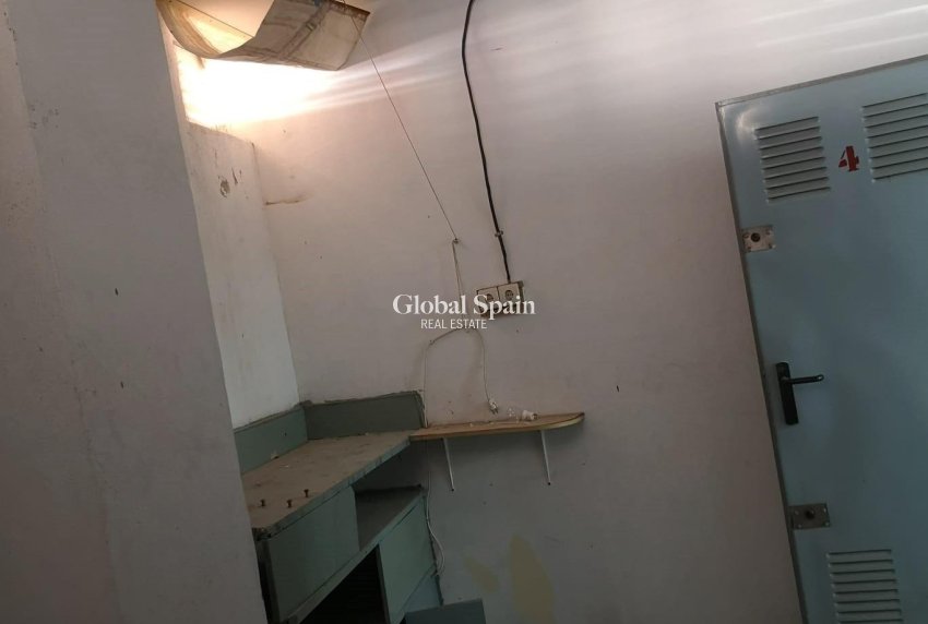 Venta - Despensa -
TORREVIEJA - Estacion de autobuses