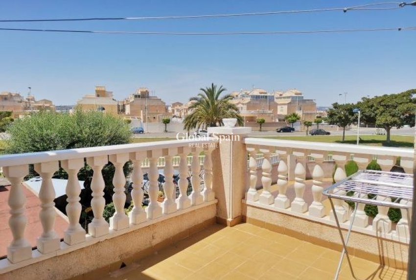 Venta - Dúplex -
TORREVIEJA - El limonar