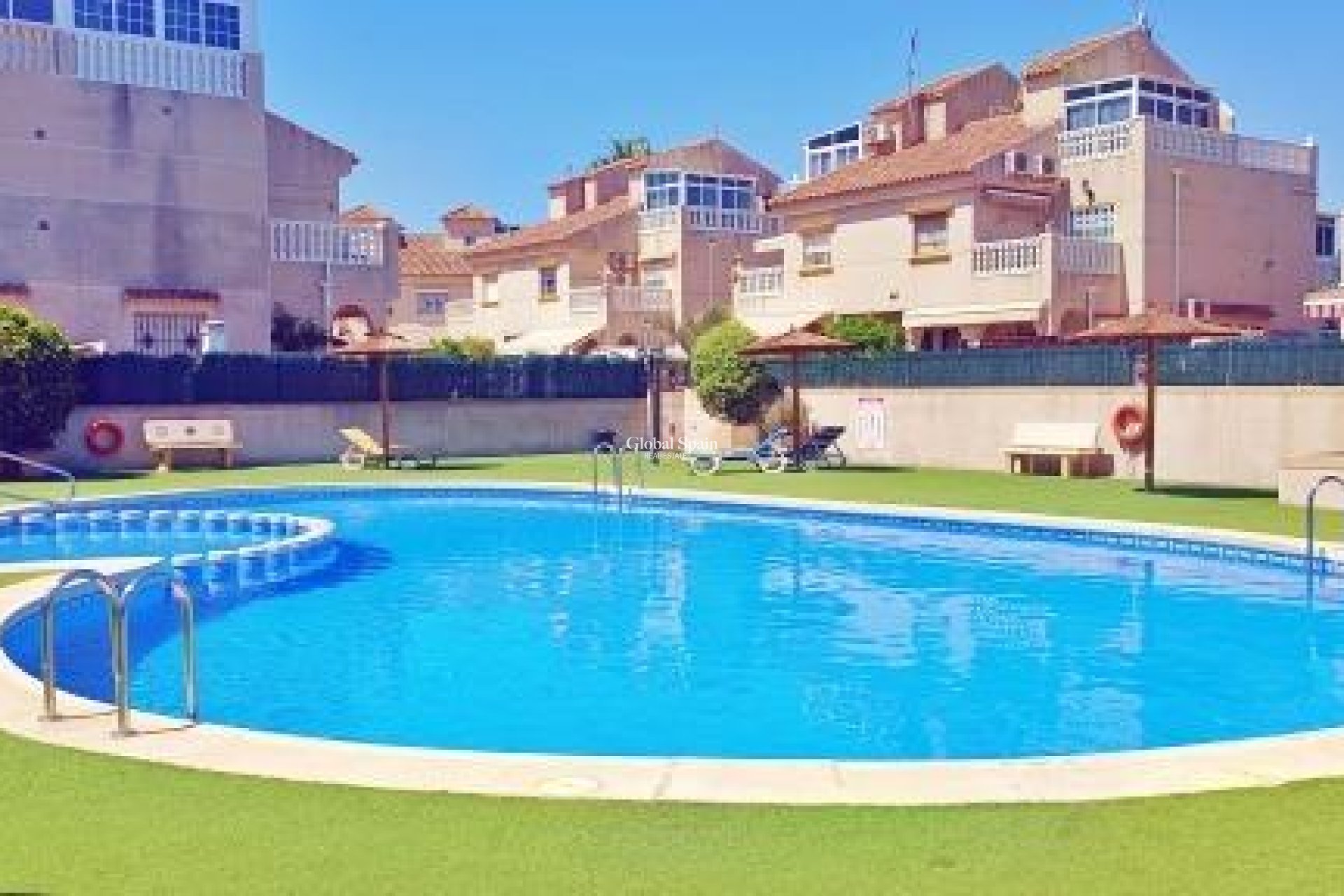 Venta - Dúplex -
TORREVIEJA - El limonar