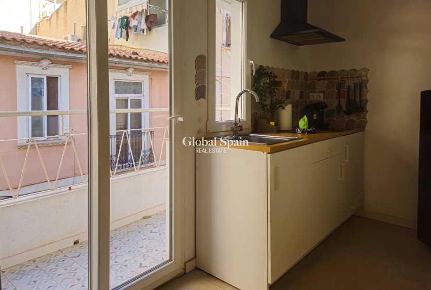 Venta - Edificio -
ALICANTE - Centro