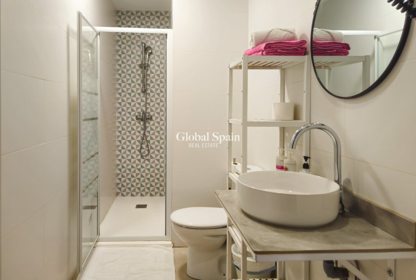 Venta - Edificio -
ALICANTE - Centro