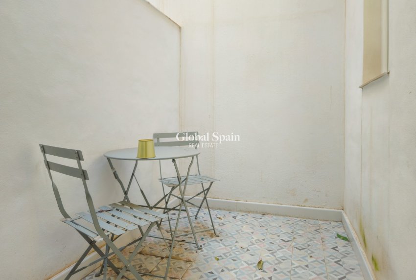 Venta - Edificio -
ALICANTE - Centro