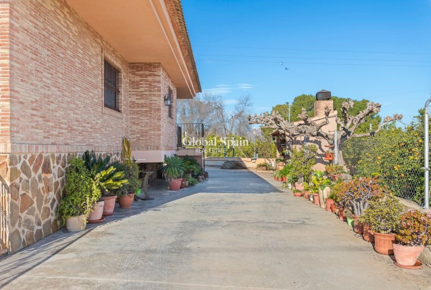 Venta - Finca/Propiedad campestre -
Beniel - Carretera de Beniel