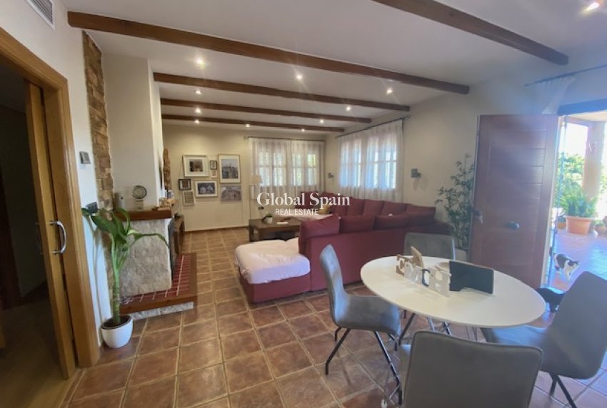 Venta - Finca/Propiedad campestre -
MURCIA