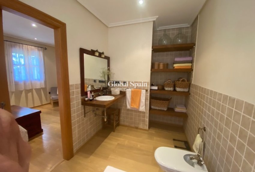 Venta - Finca/Propiedad campestre -
MURCIA