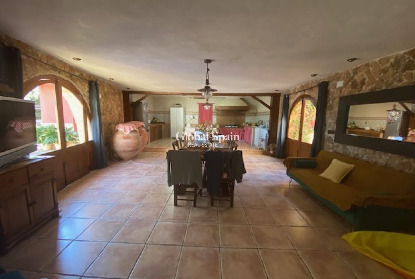 Venta - Finca/Propiedad campestre -
MURCIA