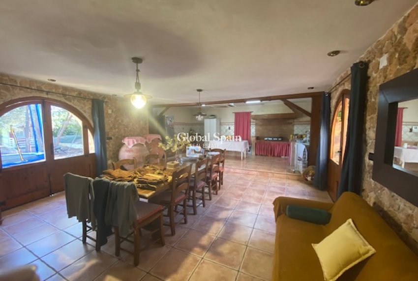 Venta - Finca/Propiedad campestre -
MURCIA