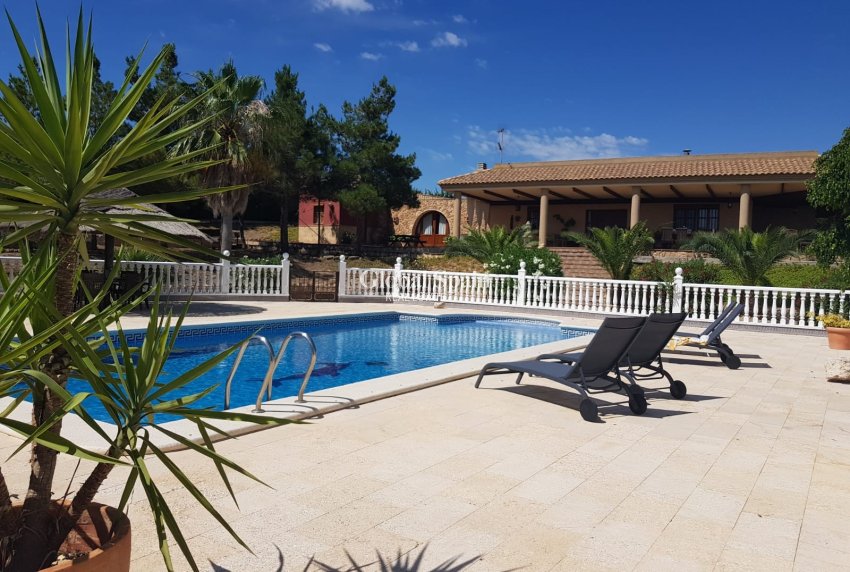 Venta - Finca/Propiedad campestre -
MURCIA