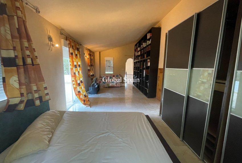 Venta - Finca / Propiedad en el campo -
ALBATERA - Albatera