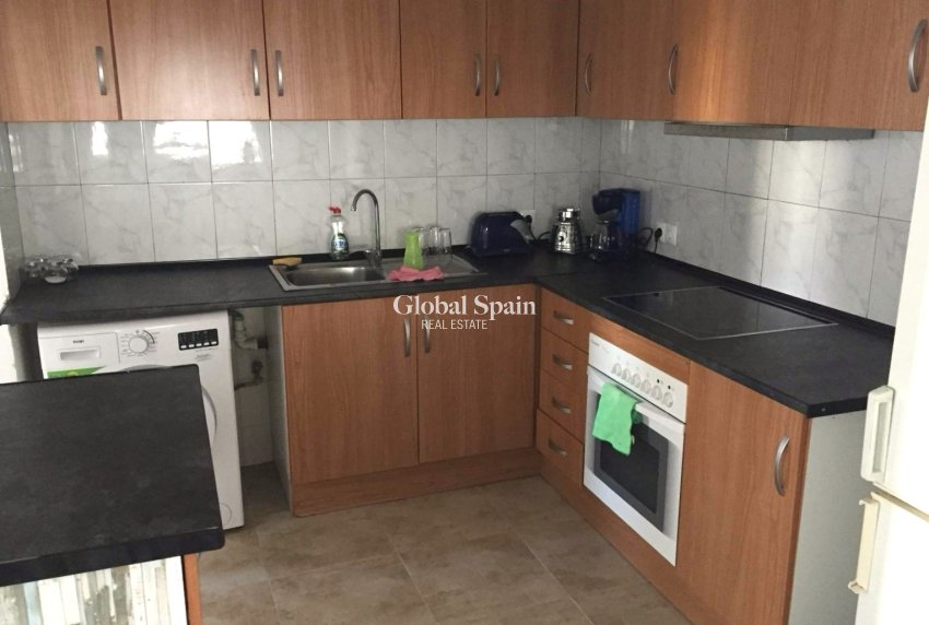 Venta - Local -
Albir - center