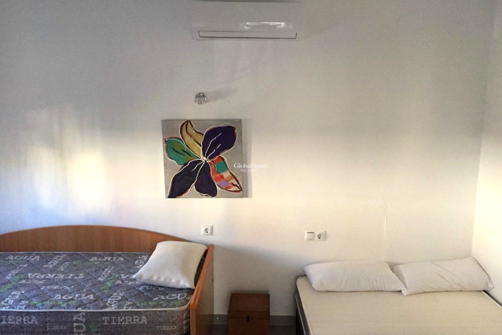 Venta - Local -
Albir - center