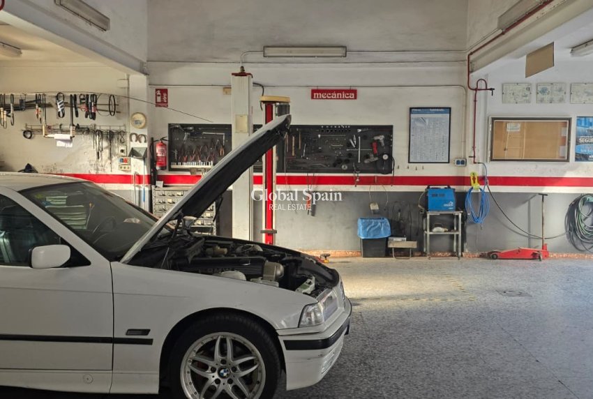 Venta - Local -
BENIDORM - Centro