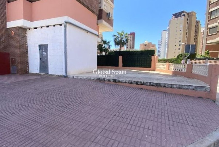 Venta - Local -
BENIDORM - Levante
