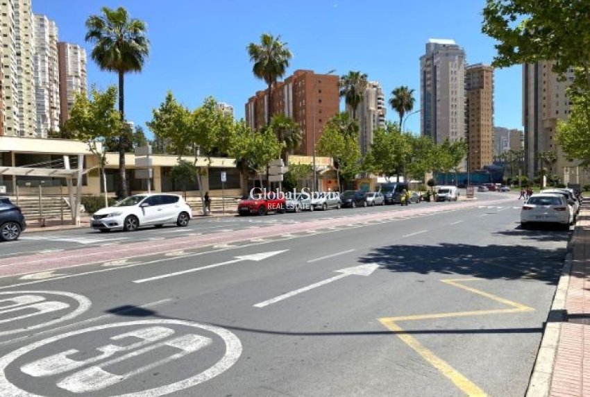 Venta - Local -
BENIDORM - Levante