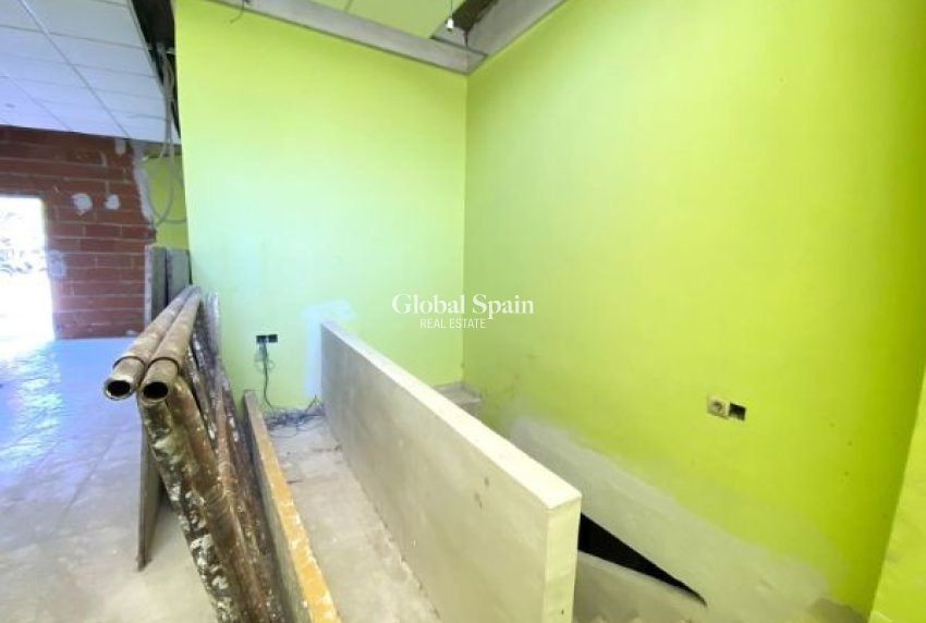 Venta - Local -
BENIDORM - Levante