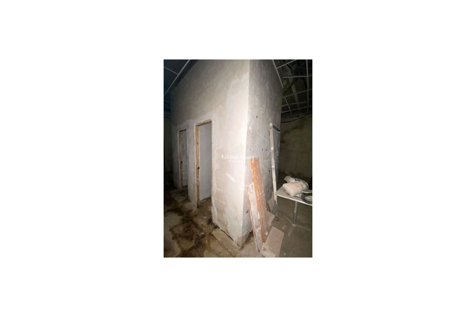 Venta - Local -
Benidorm - Levante