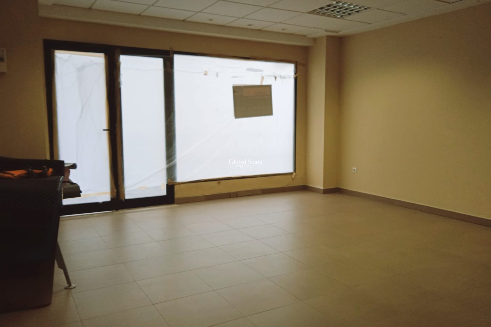 Venta - Local -
Benidorm - Levante