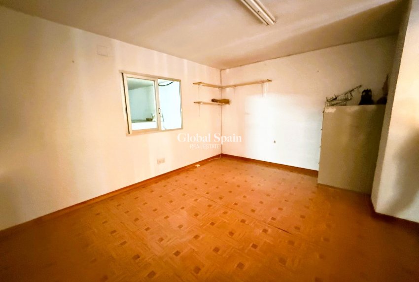 Venta - Local -
DENIA - Center