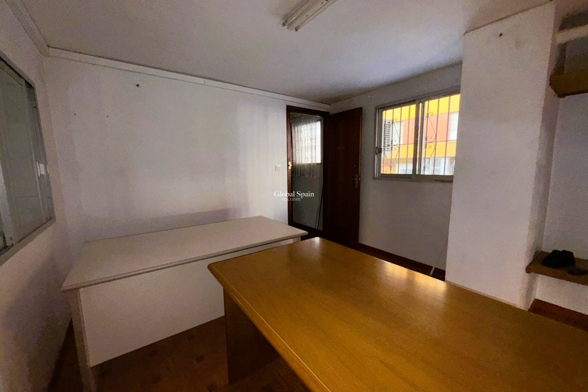 Venta - Local -
DENIA - Center