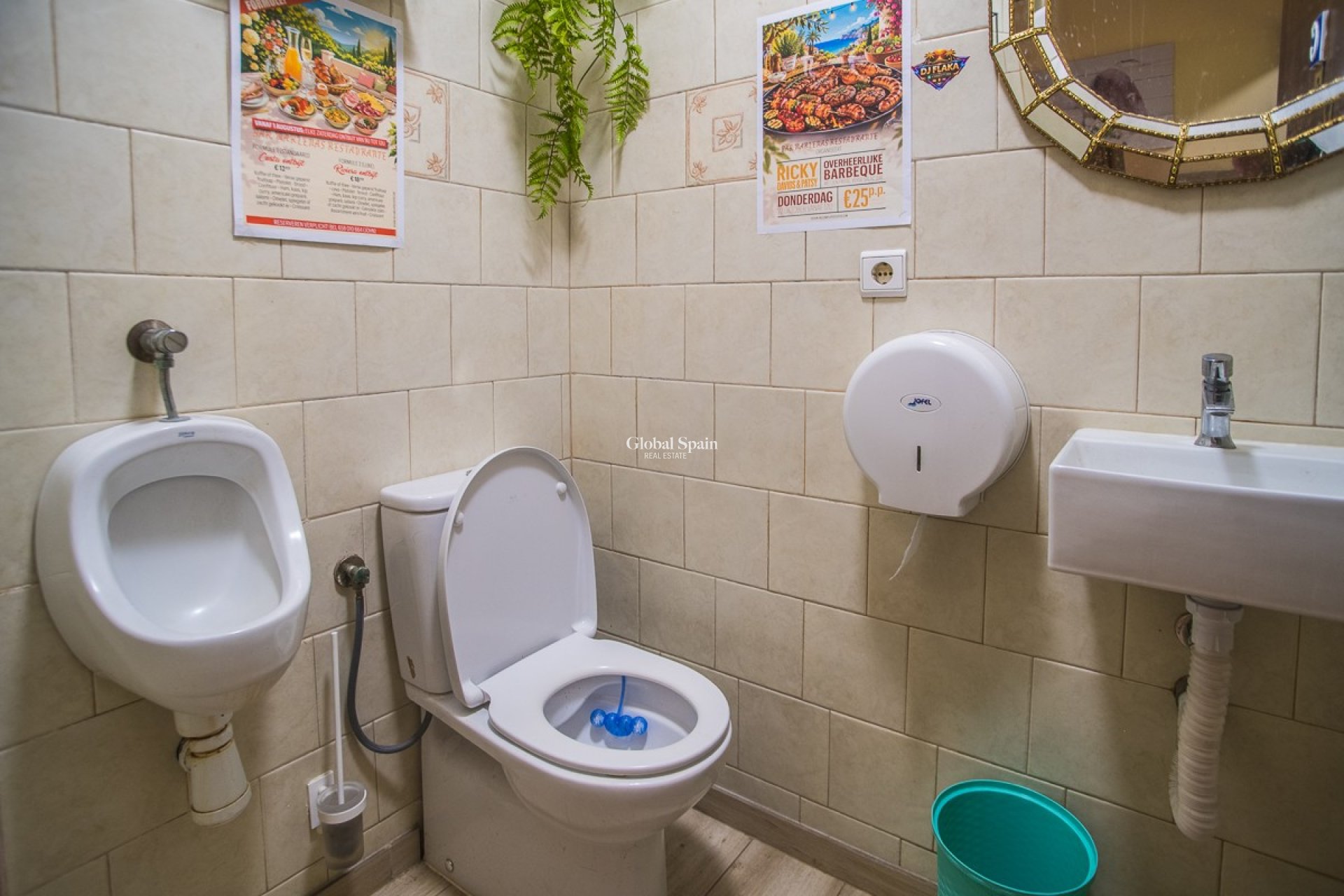 Venta - Local -
ORIHUELA - Los Balcones Y los Altos