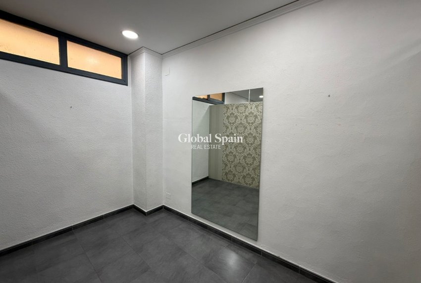 Venta - Local -
TABERNES DE VALLDIGNA - Pueblo