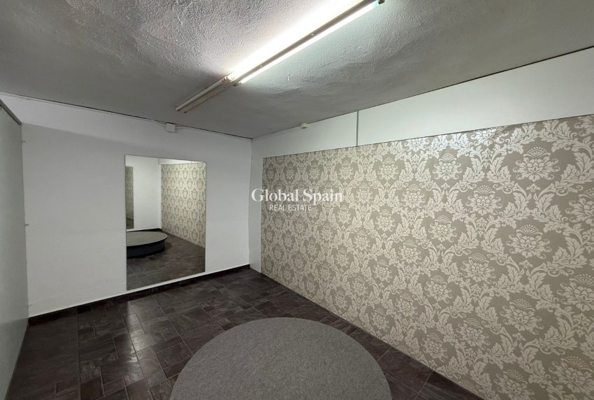 Venta - Local -
TABERNES DE VALLDIGNA - Pueblo